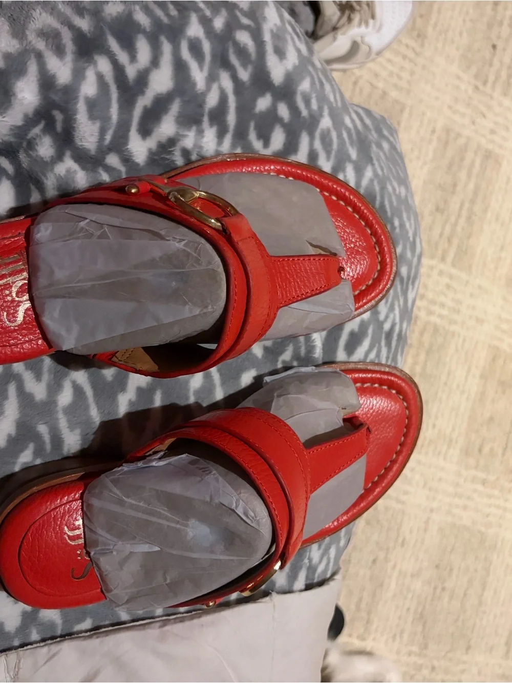 Sofft leather Fernanda coral sandal with gold buckle (8)